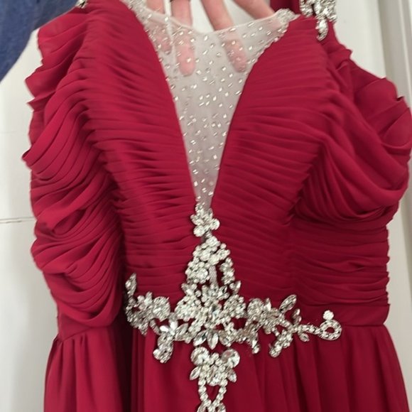 RED Formal Gown with Rhinestones Fabric sleeveless - Picture 3 of 12